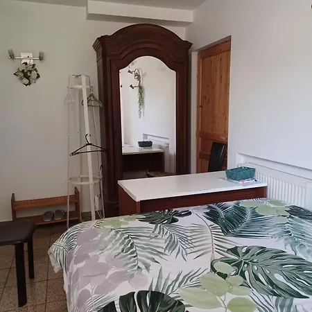 3 Private Shared Flat In A At 600m Rer B Direct To Notre-dame